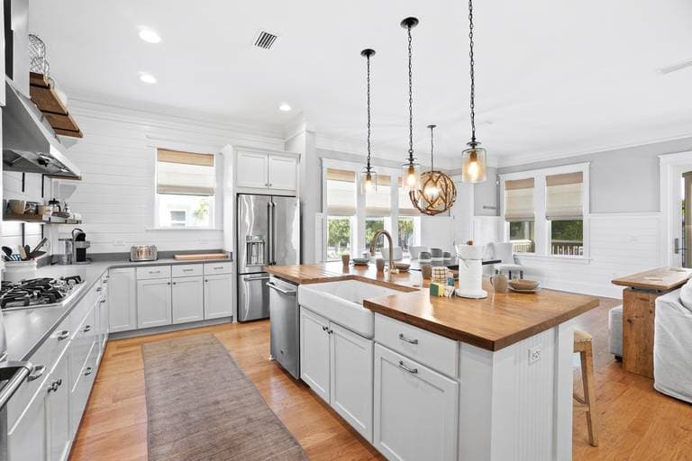 Blue Whale Bungalow - Image 10