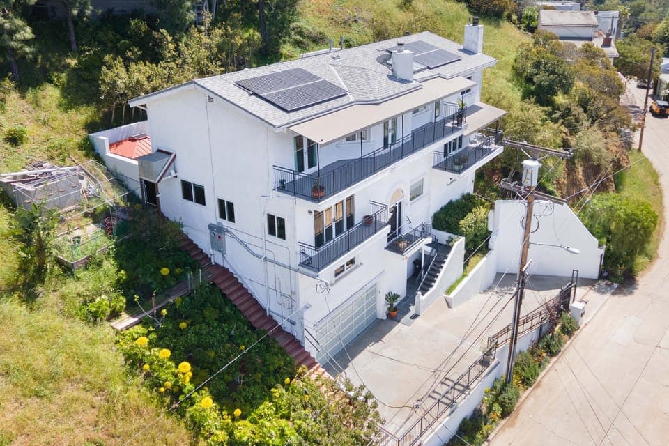 Pacific View Artist's Home - Image 52