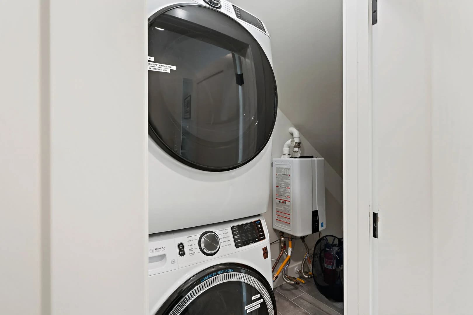 Oceanfront Paradise #2 - Image 25