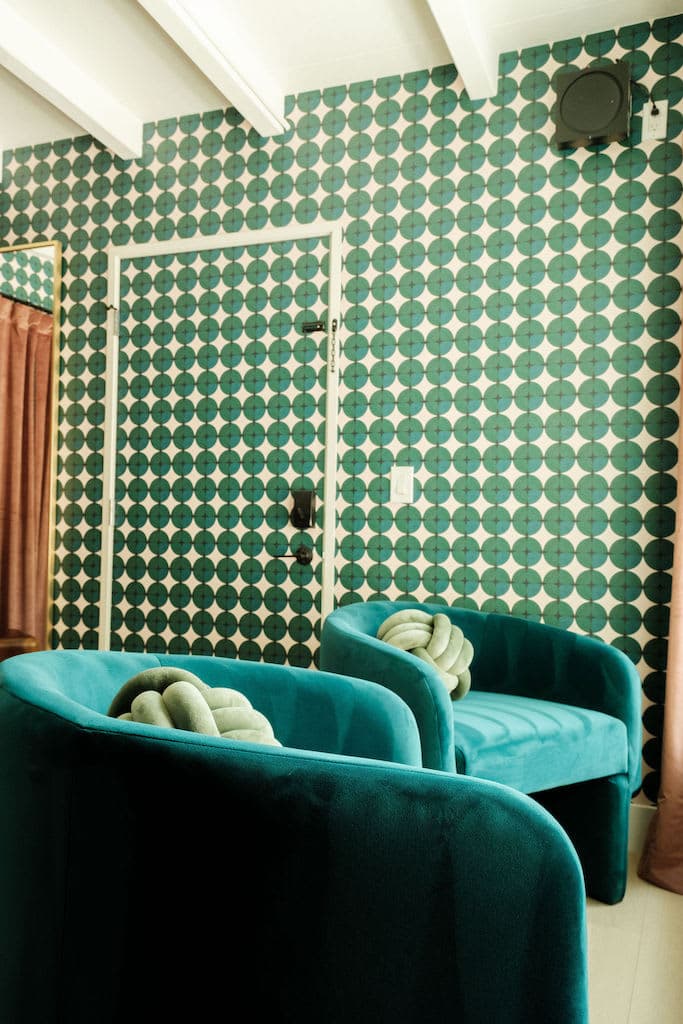 Mod Retreat in Vibrant Palm Springs - Image 4