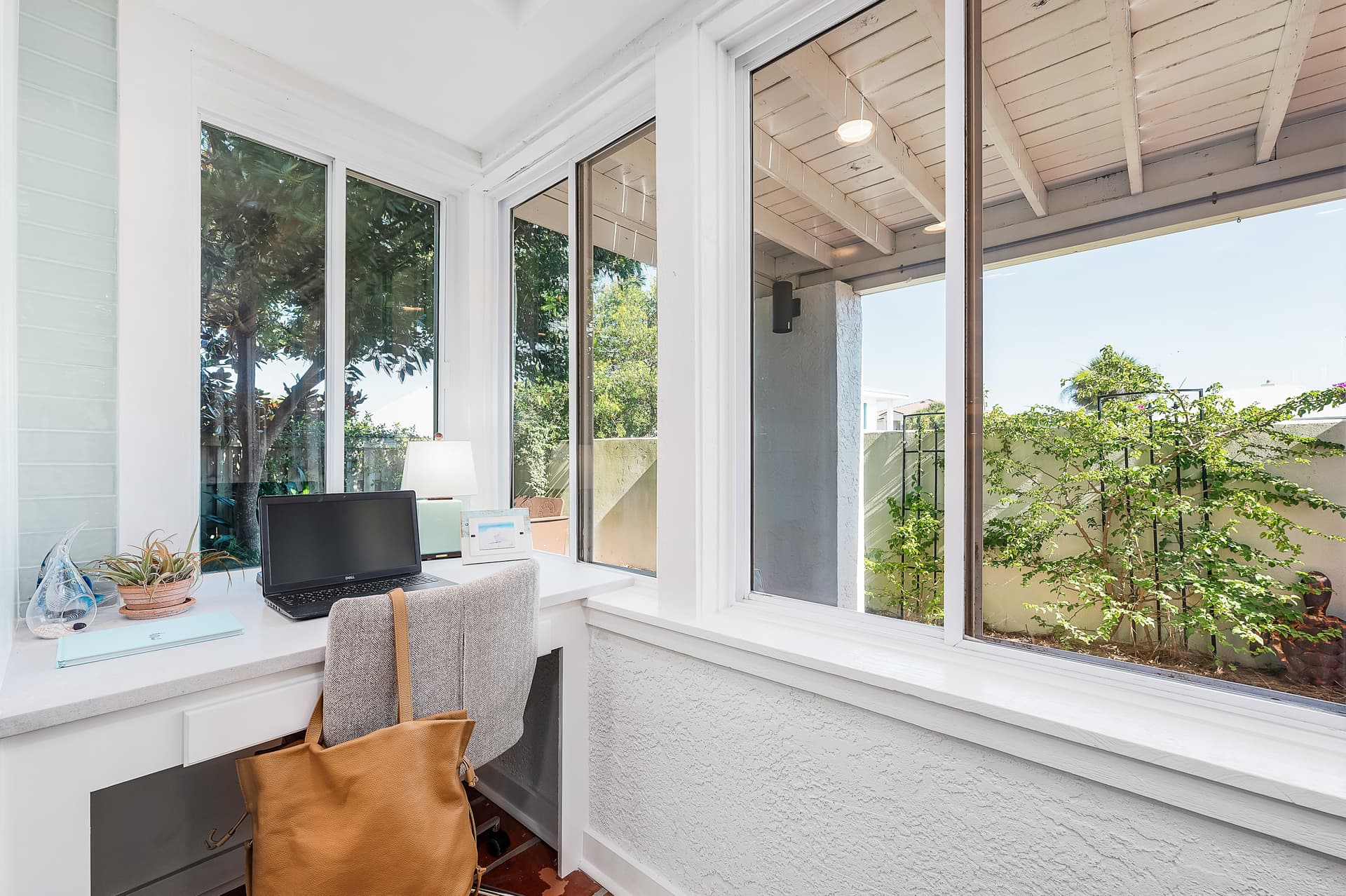 Seaview Hideaway House - Image 13