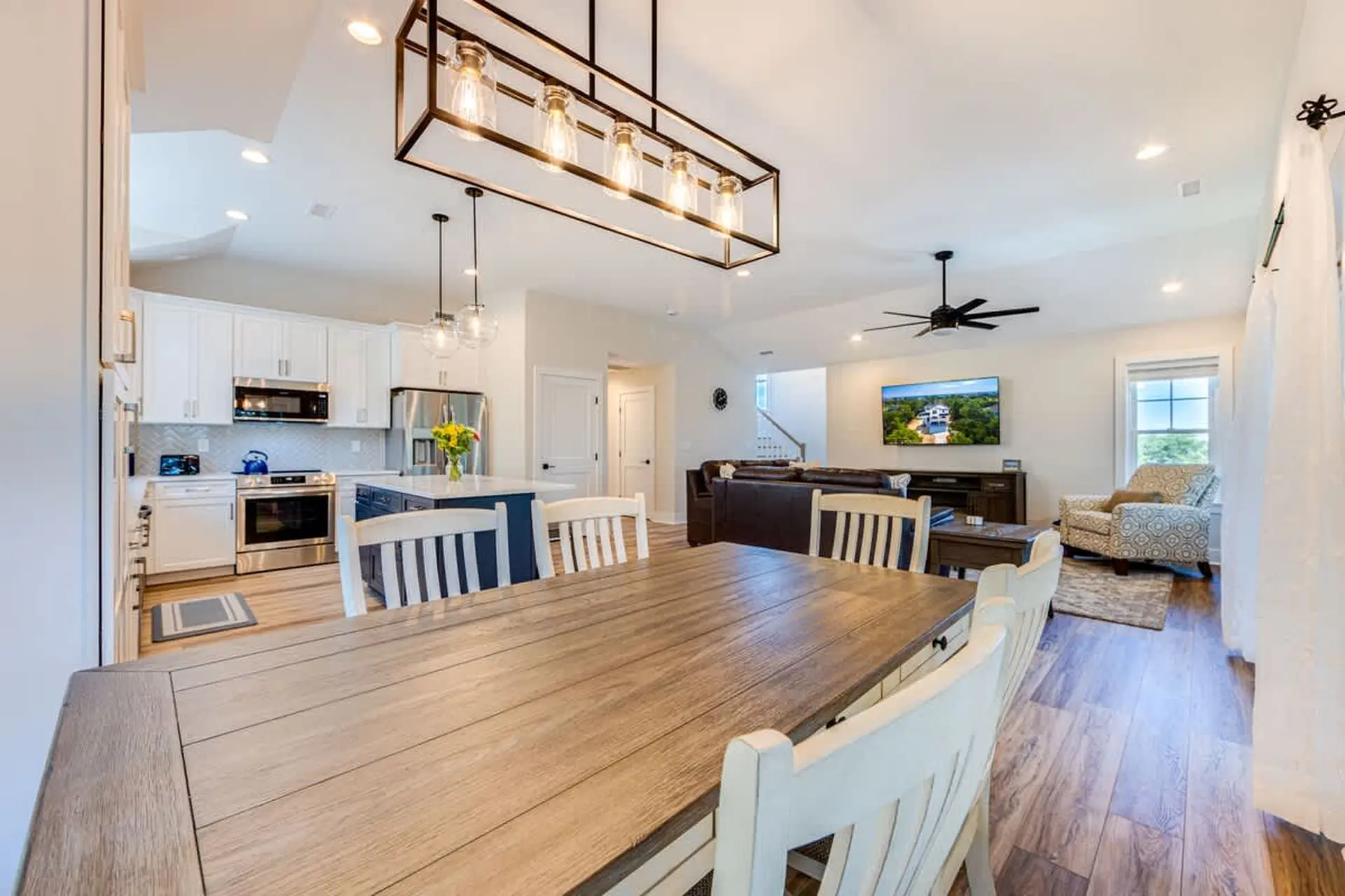 Gone Coastal - Image 12