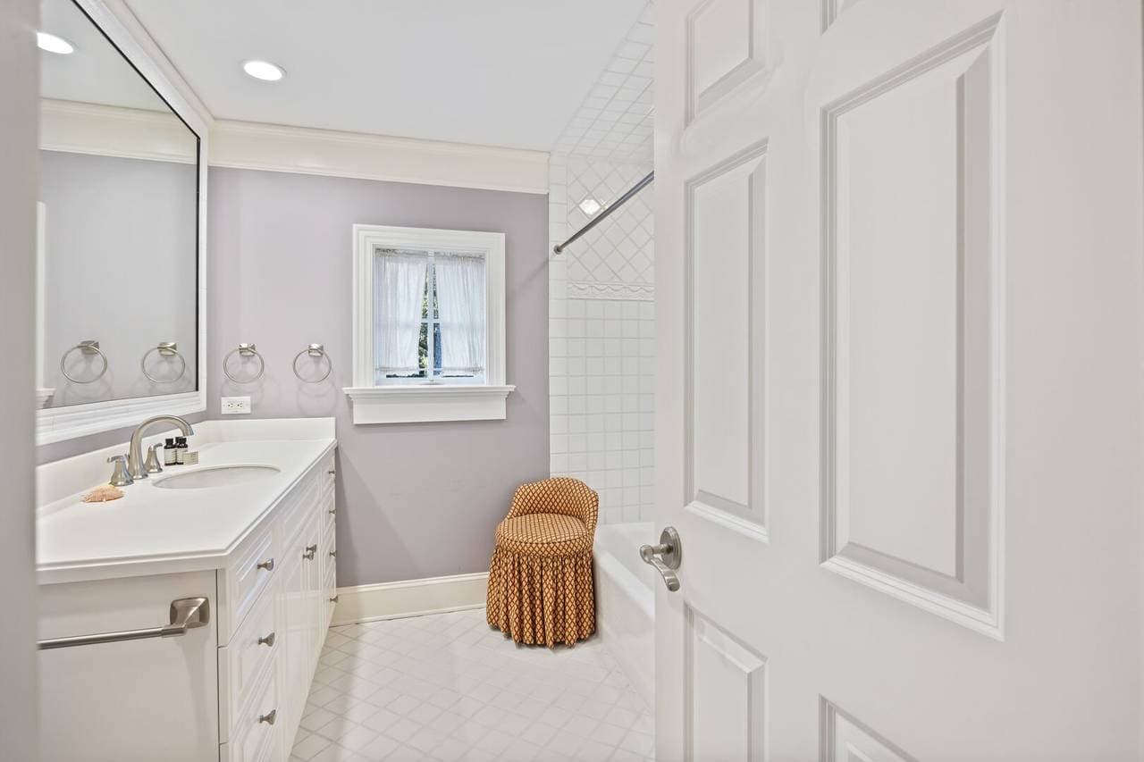 Yellow Throat Lane - Image 40