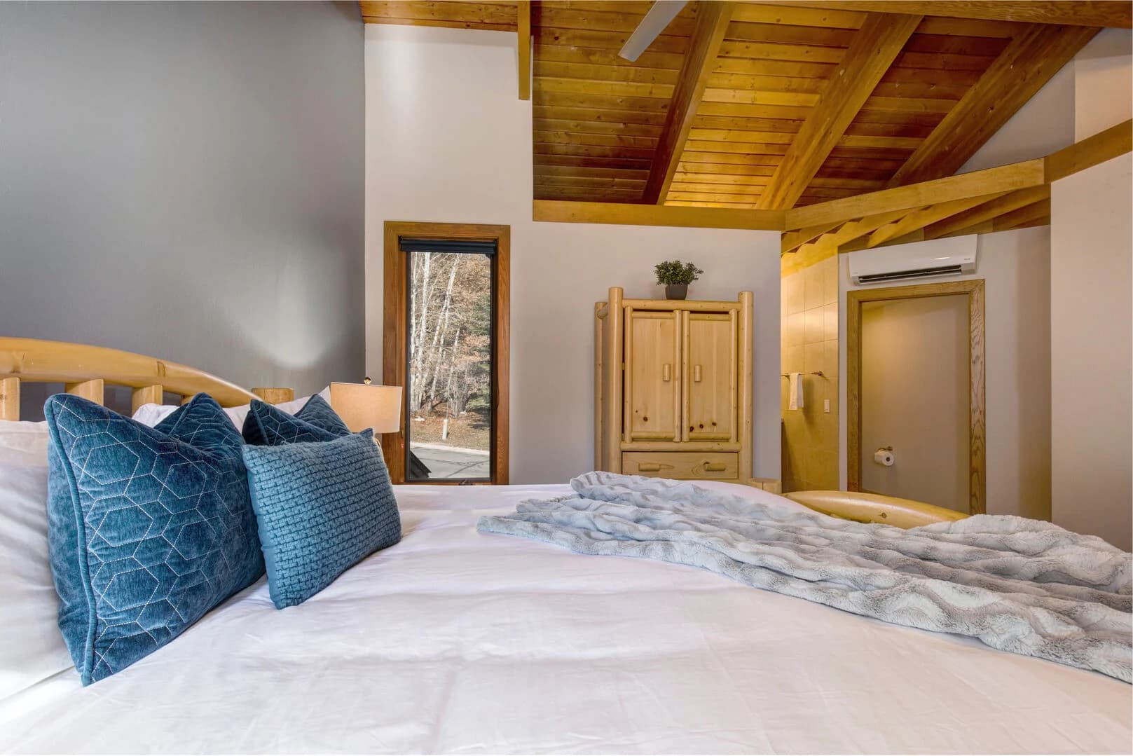 Abode at the Crux - Image 23