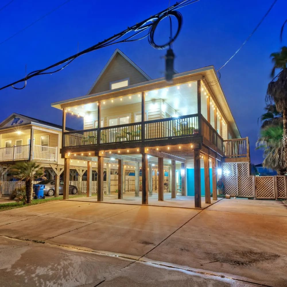 Moxy's Beach House - Image 46