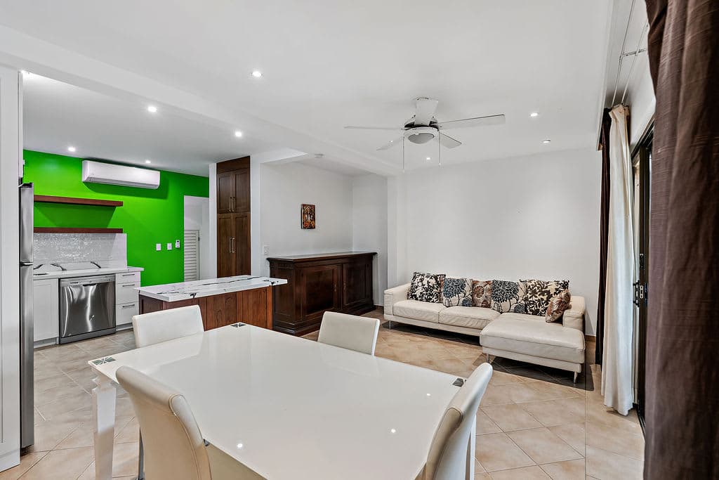 Coco Sunset Hills Residence - Image 3