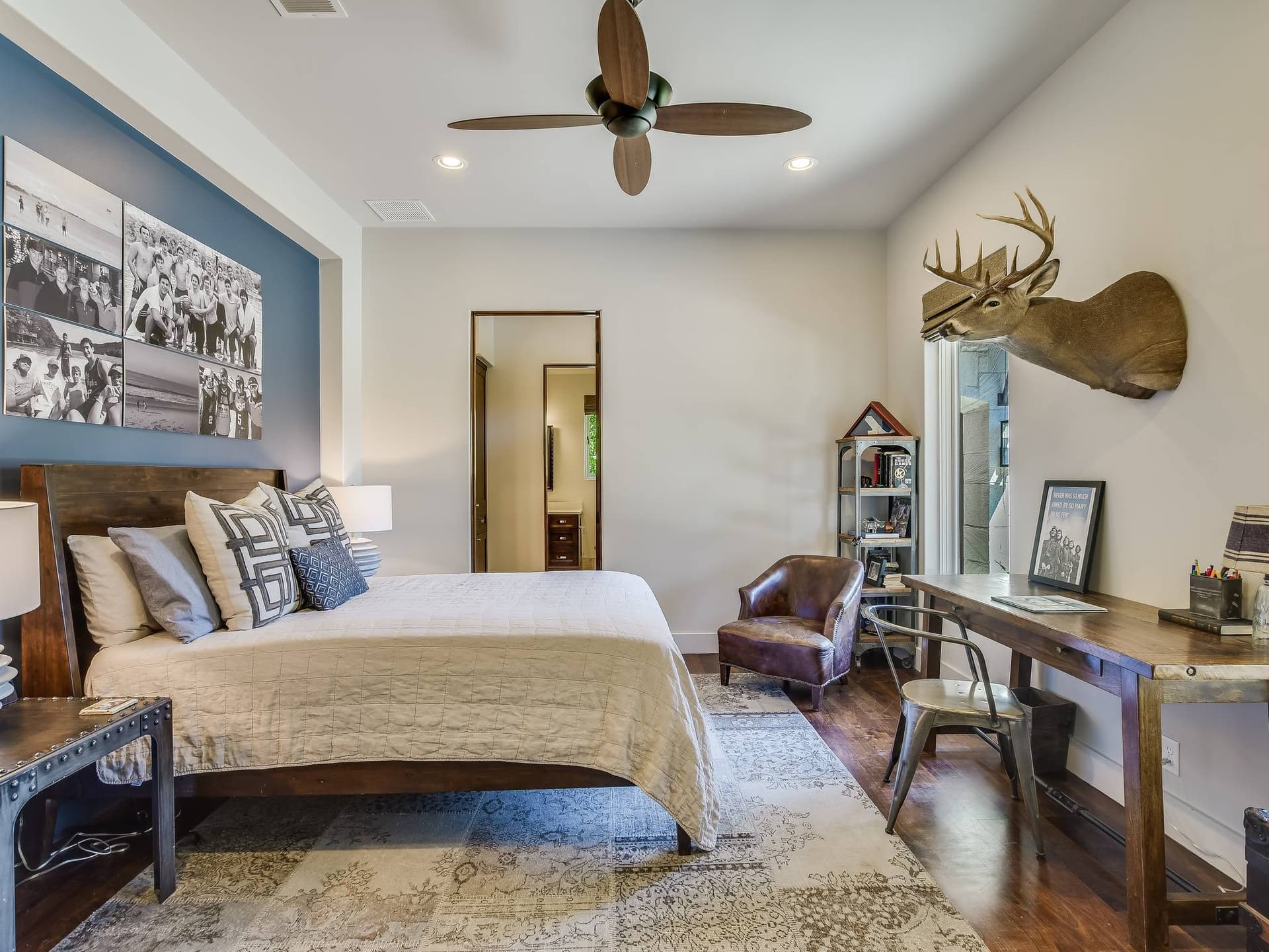 Sapphire on Lake Austin - Image 44