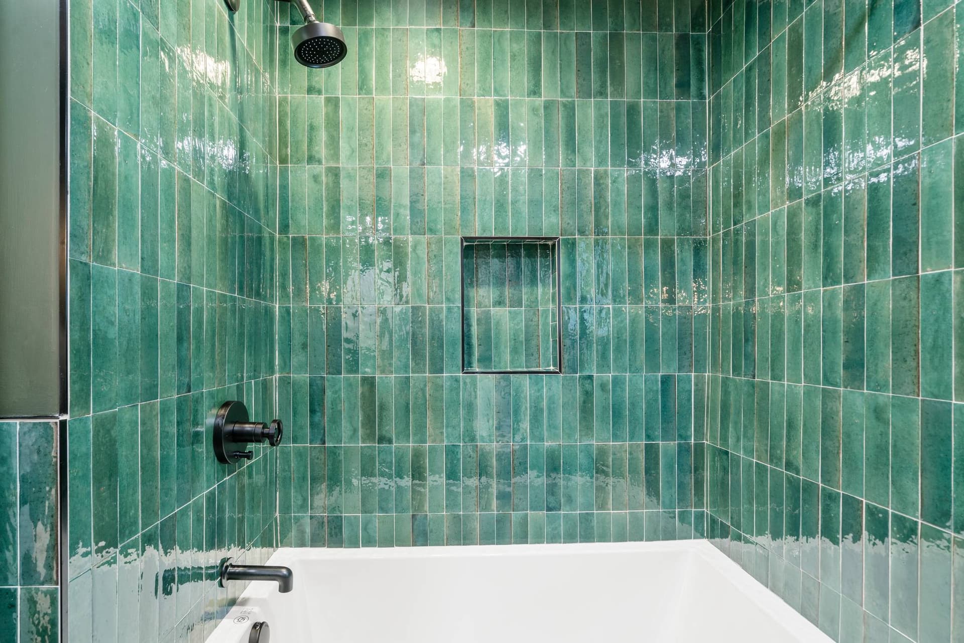 Nashville Entertainer - Image 16