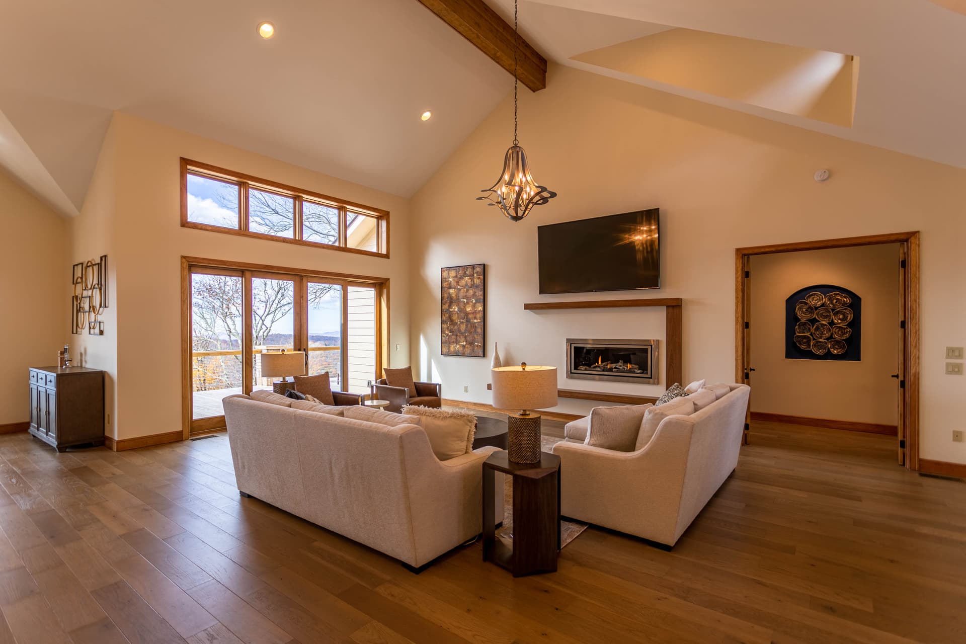 On the Rocks Home - Image 4