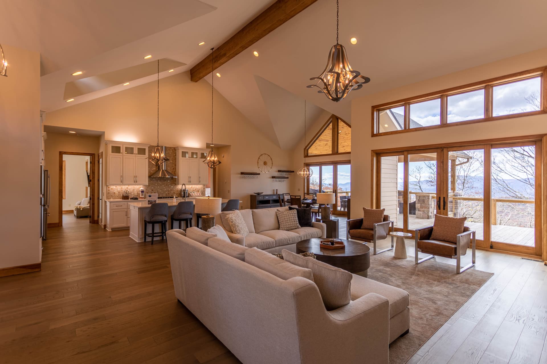 On the Rocks Home - Image 5