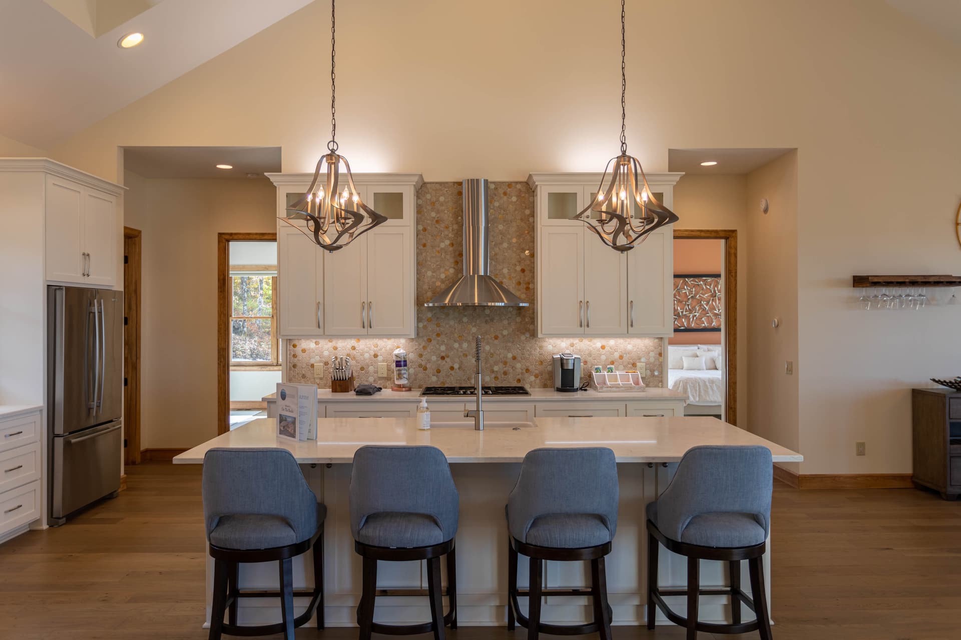 On the Rocks Home - Image 8