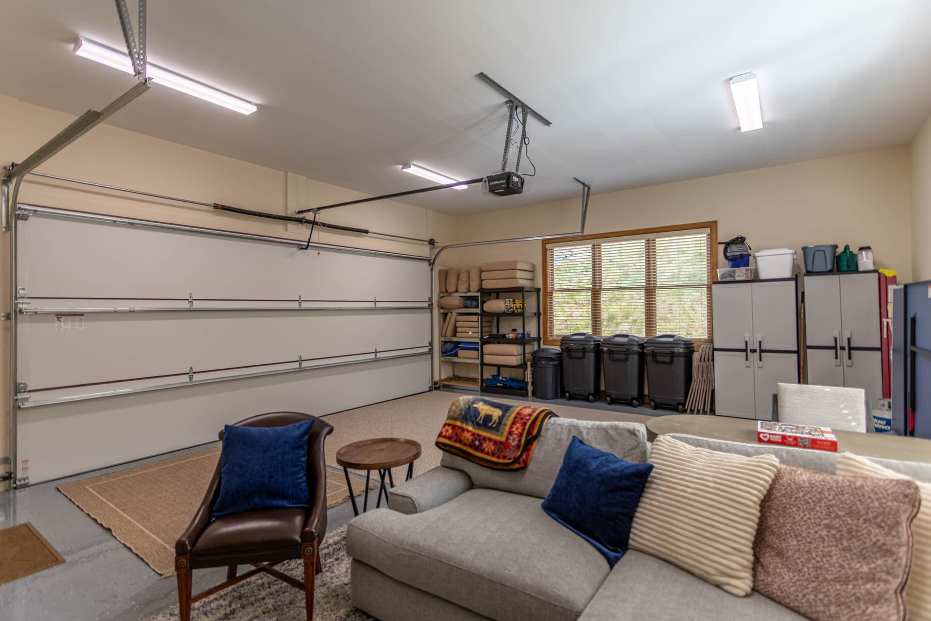 On the Rocks Home - Image 23