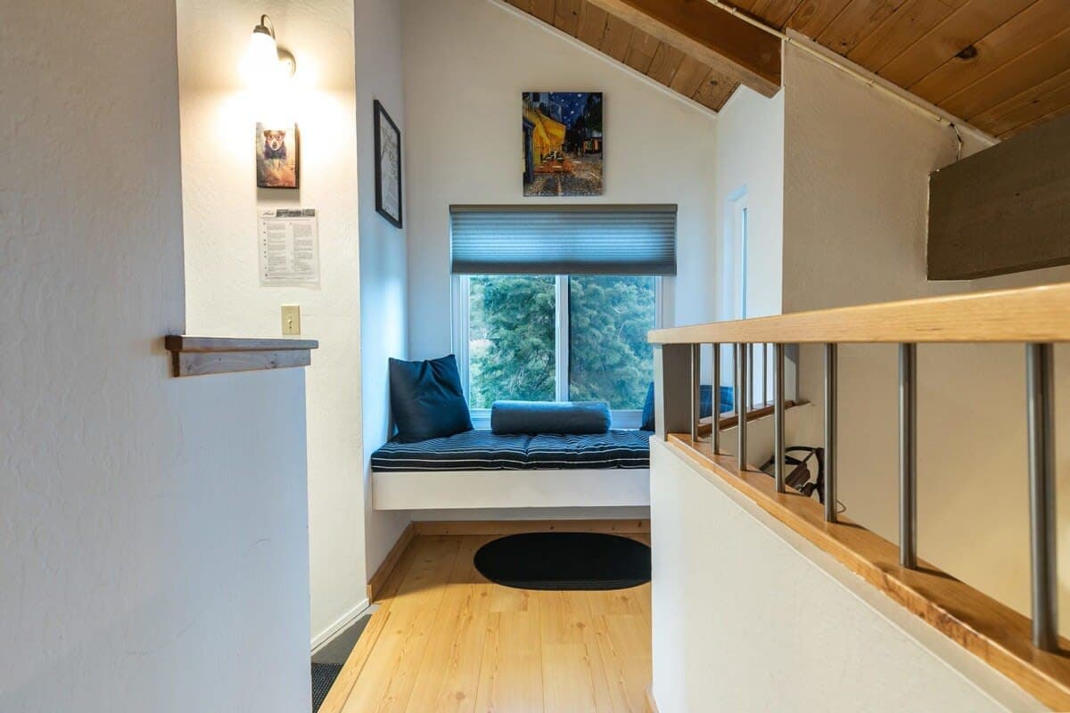Stylish Carnelian Townhome - Image 15