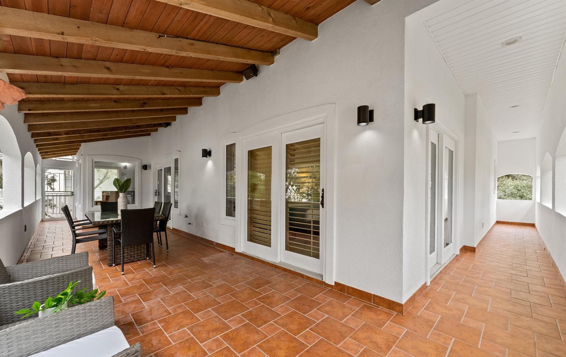 Paradise Isle - Image 15