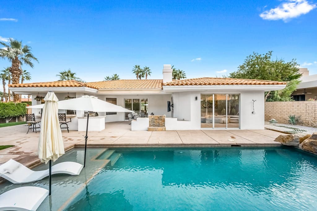 Palm Springs Villa - Image 32