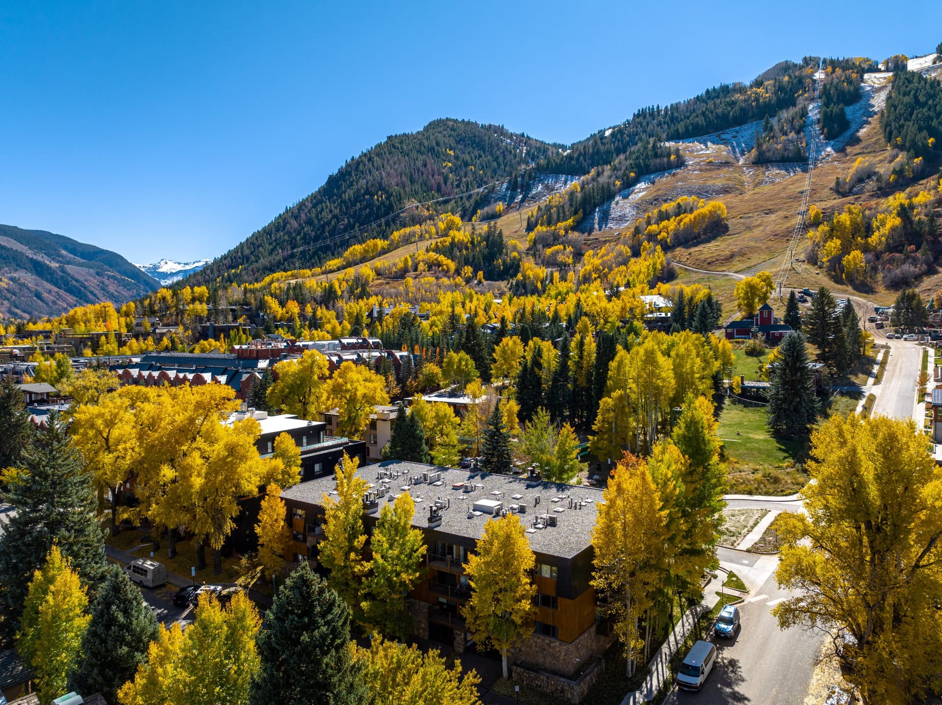 Le Petite Alps - Image 9