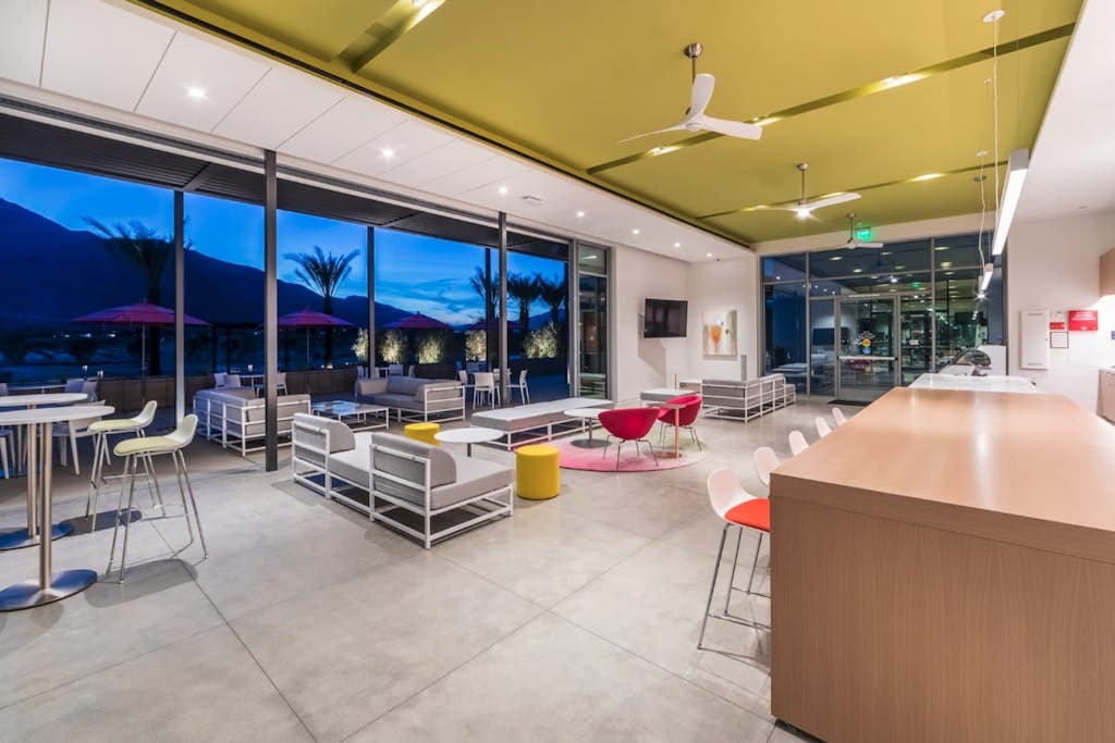 Majestic Mountain View - Image 30