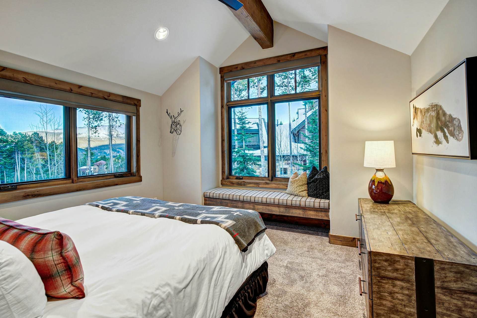 Skiers Palace - Image 23