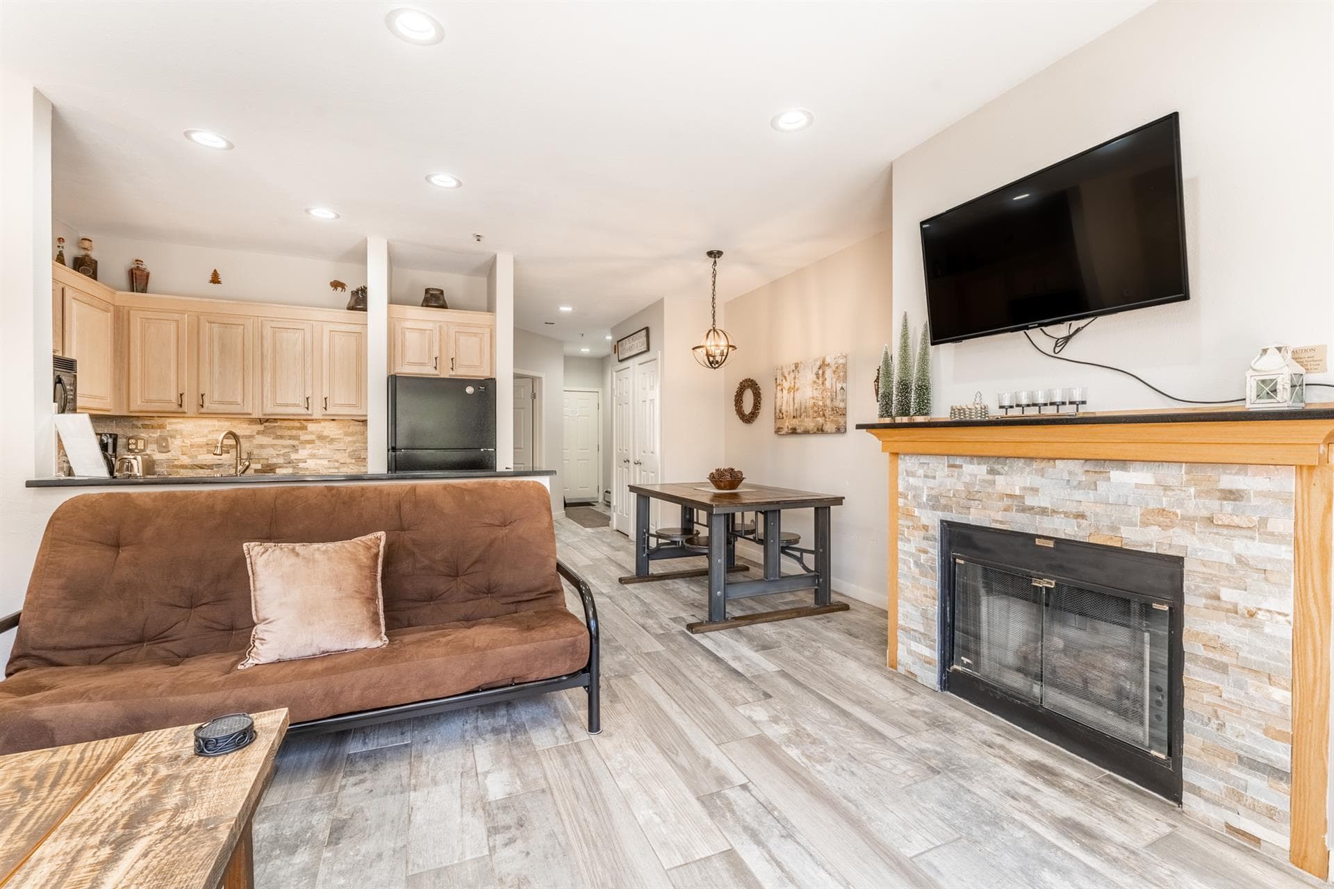 Lakeside Leisure - Image 6