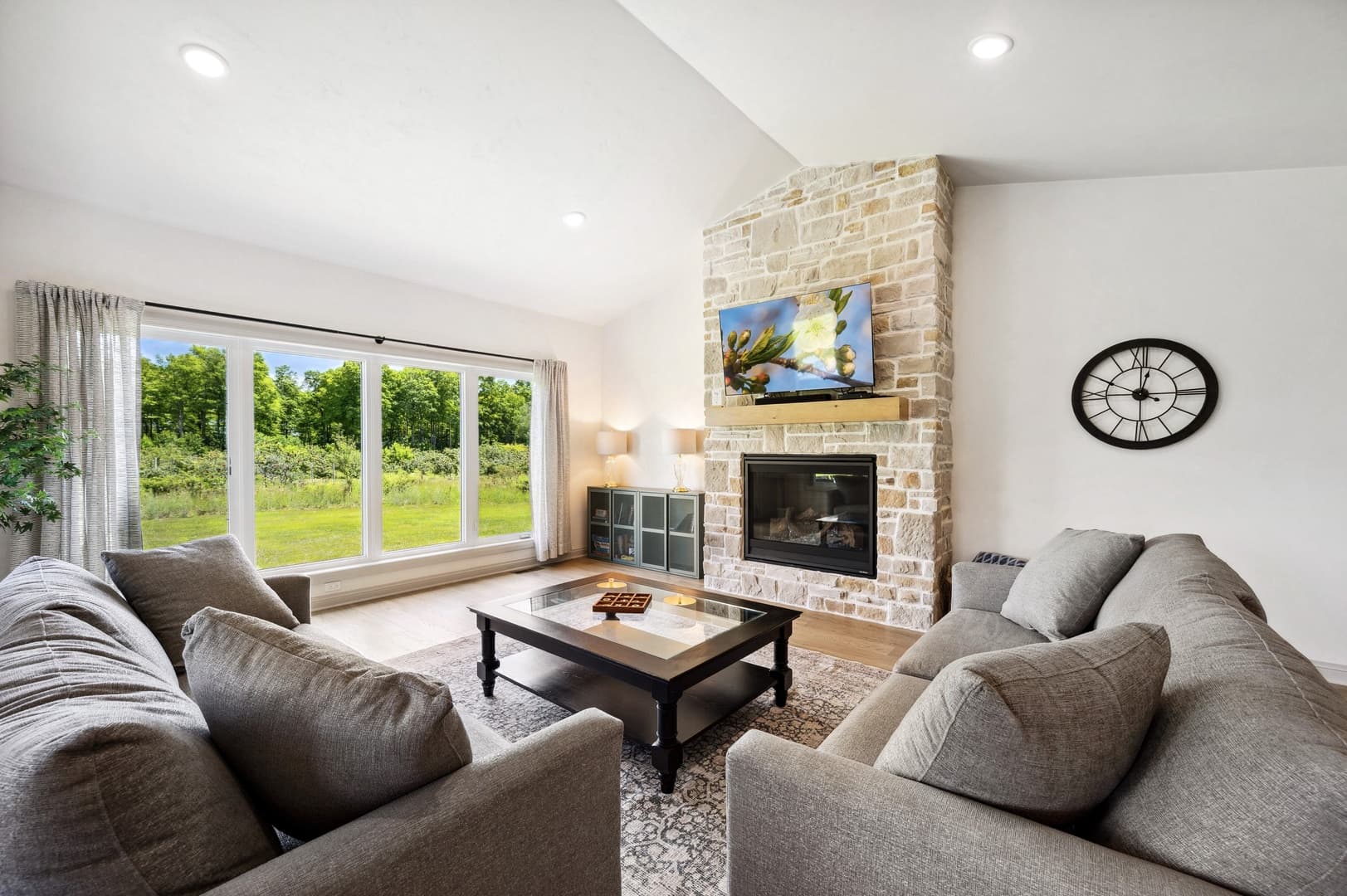 Orchard View Retreat - Image 4