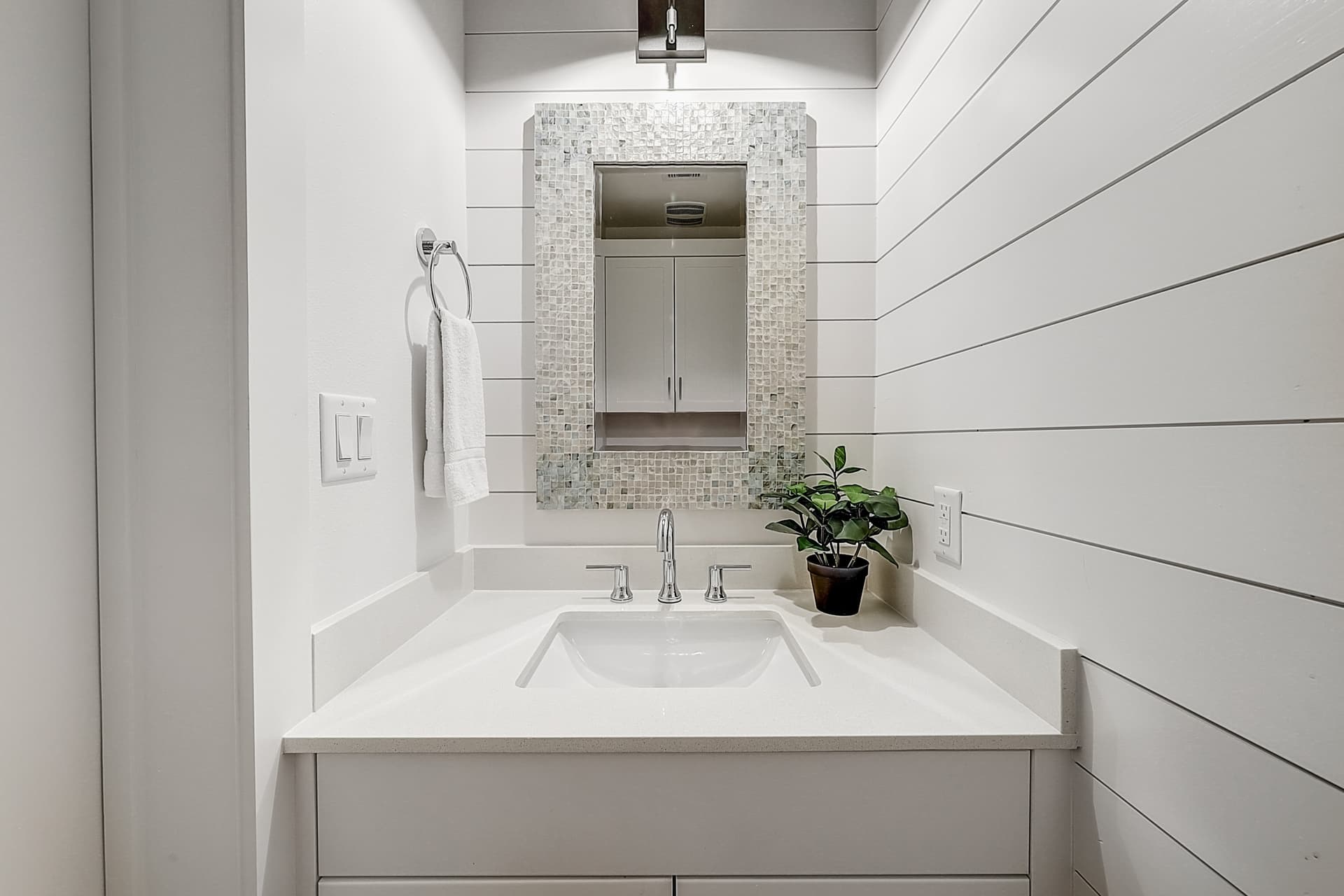 At Ease Home - Image 10