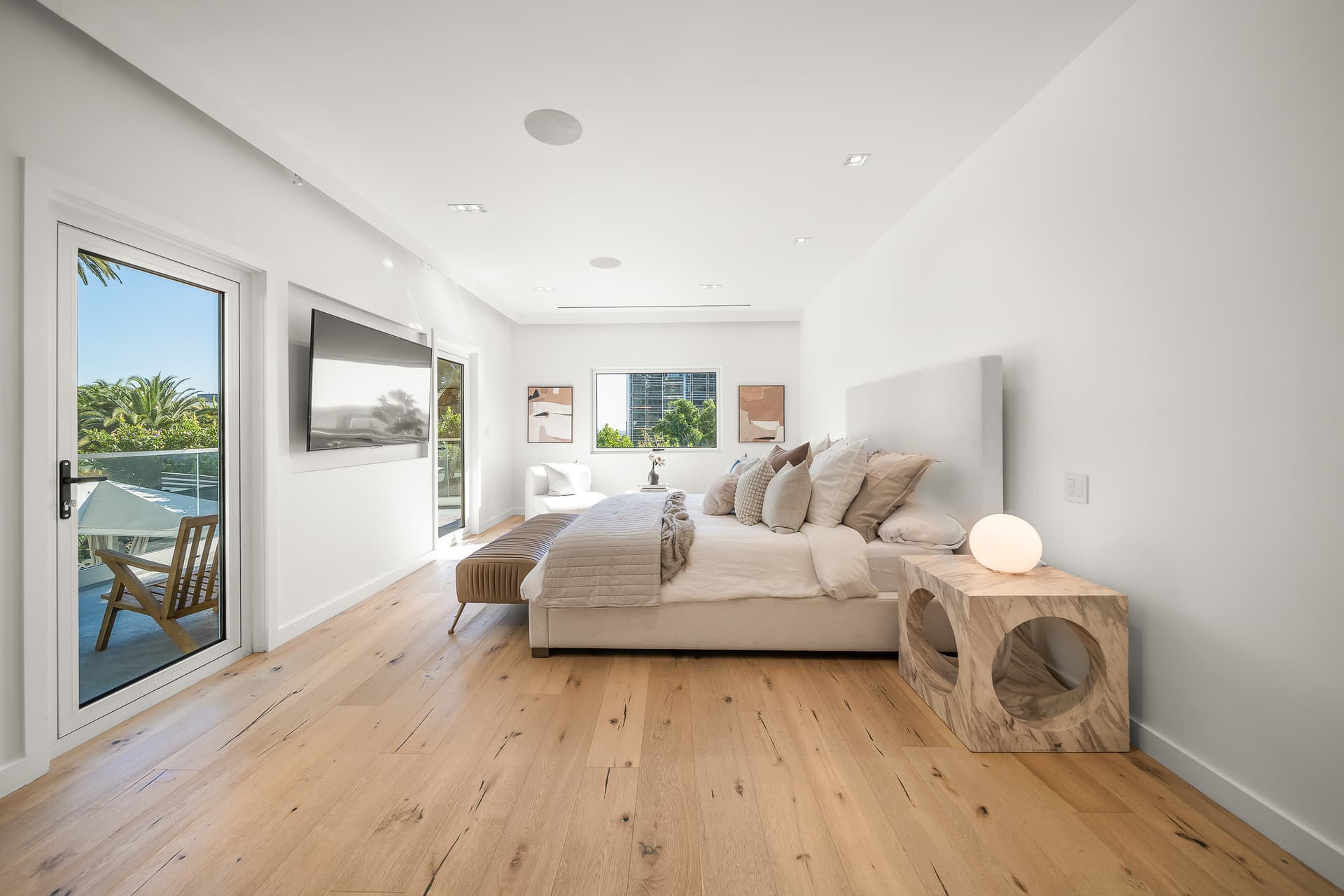 London Villa - Image 36