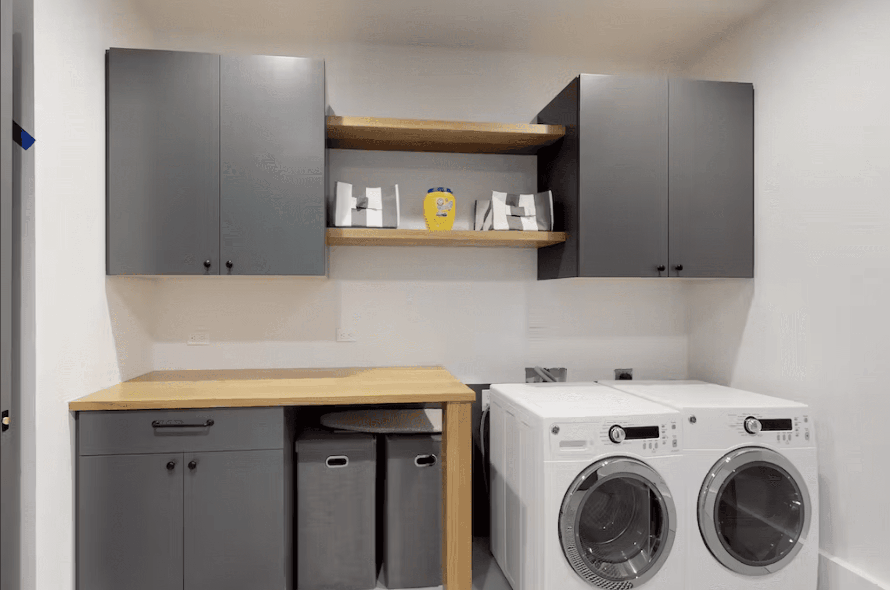 Lake Cabin - Image 31