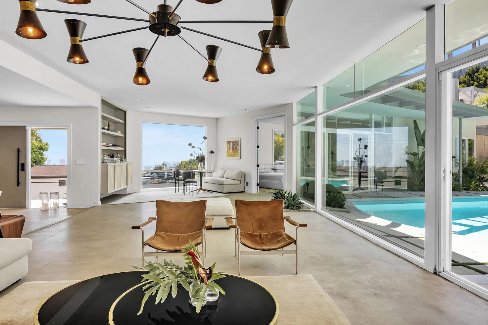 Sunset Plaza View - Image 12