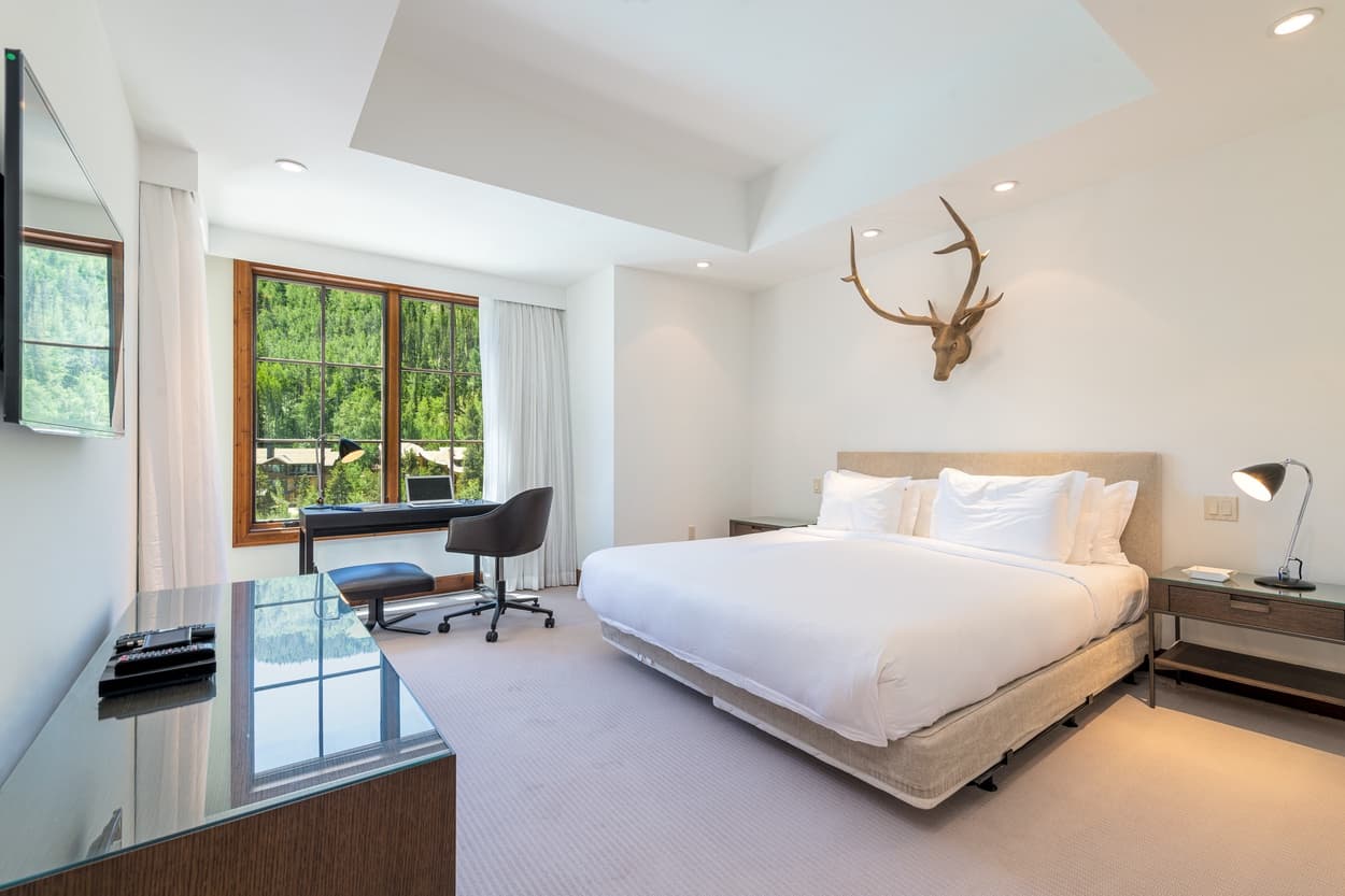 Blue Sky Views at the Ritz-Carlton - Image 5