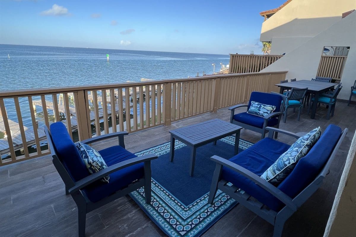 Casa Laguna Residence - Image 2