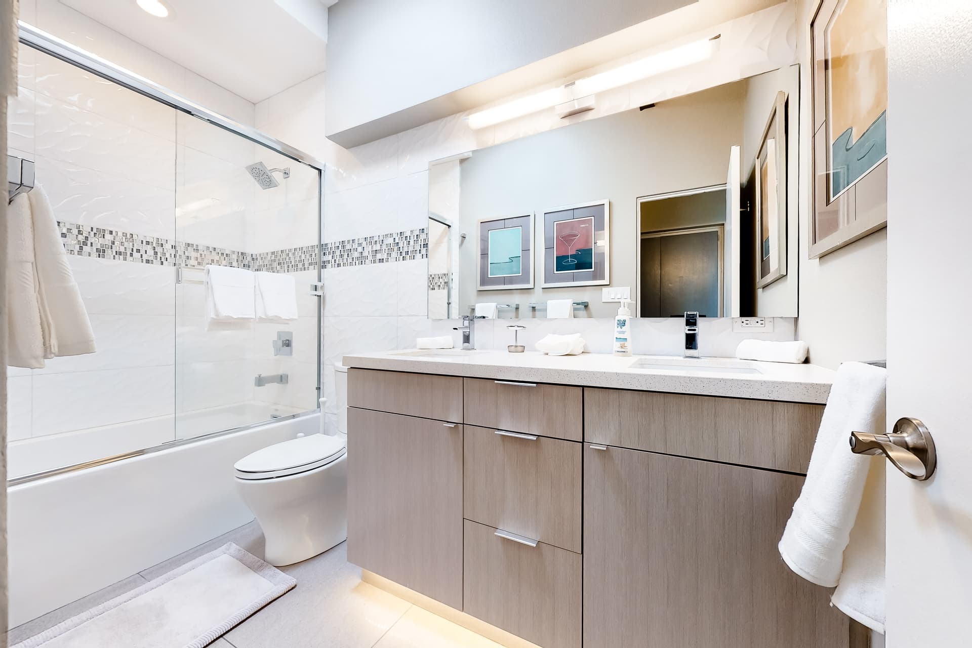 Twin Palms Sunsation - Image 12