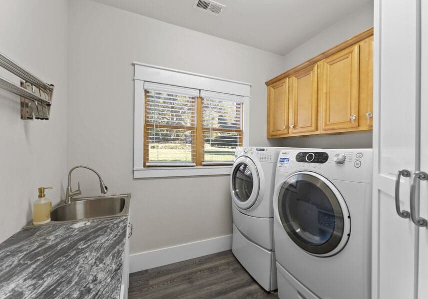 Sandy Shore - Image 32