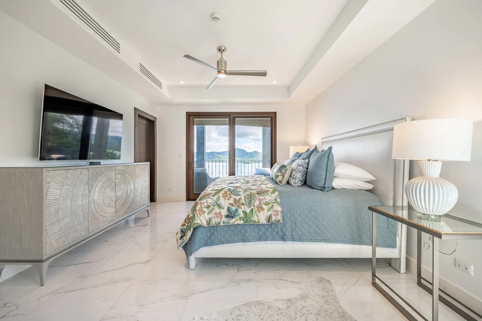 Splendor Penthouse #503 - Image 15