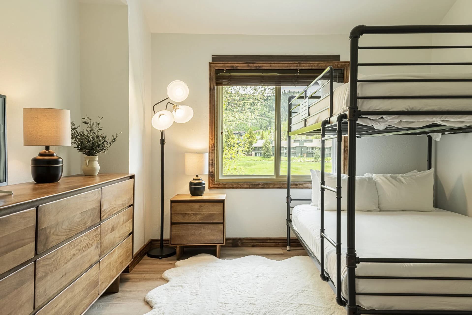 Fawngrove Woodland Escape - Image 24