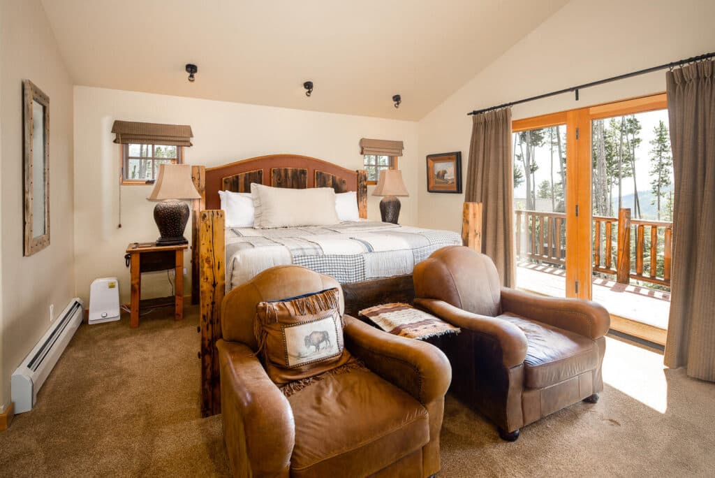 Full Moon House - Image 8