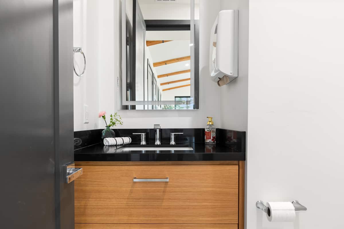 Bear's Retreat - Image 23