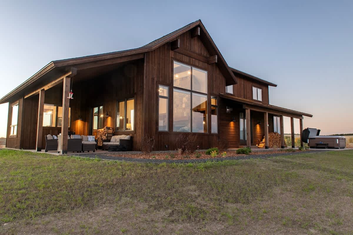 Tamarack Trail Retreat - Image 1