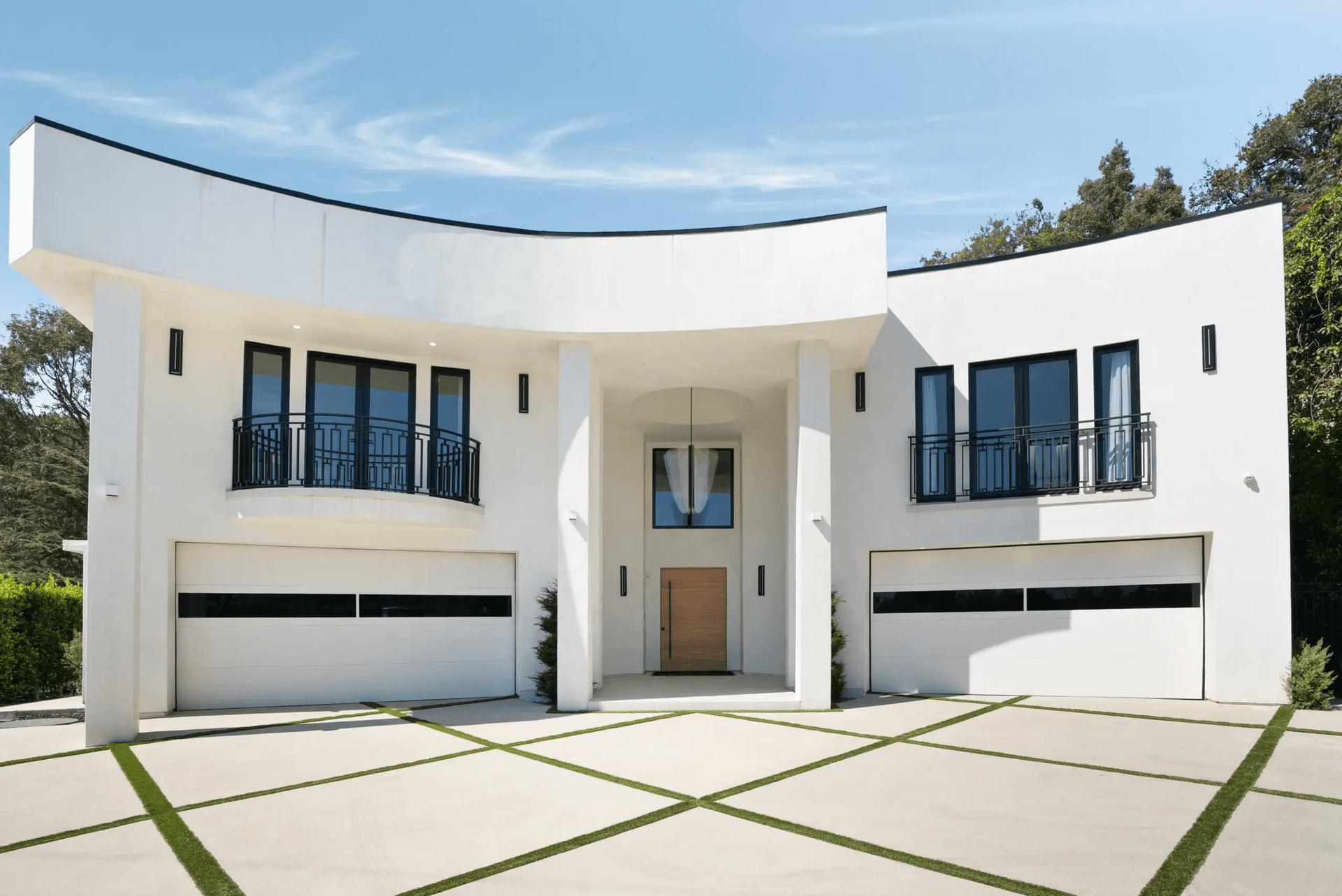 Noble Crest - Image 64