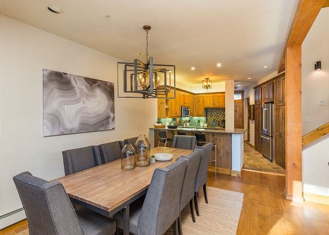 Summit Ridge Retreat - Image 7