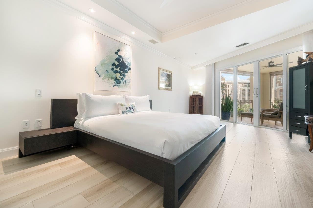 Ritz-Carlton Residence #404 - Image 2