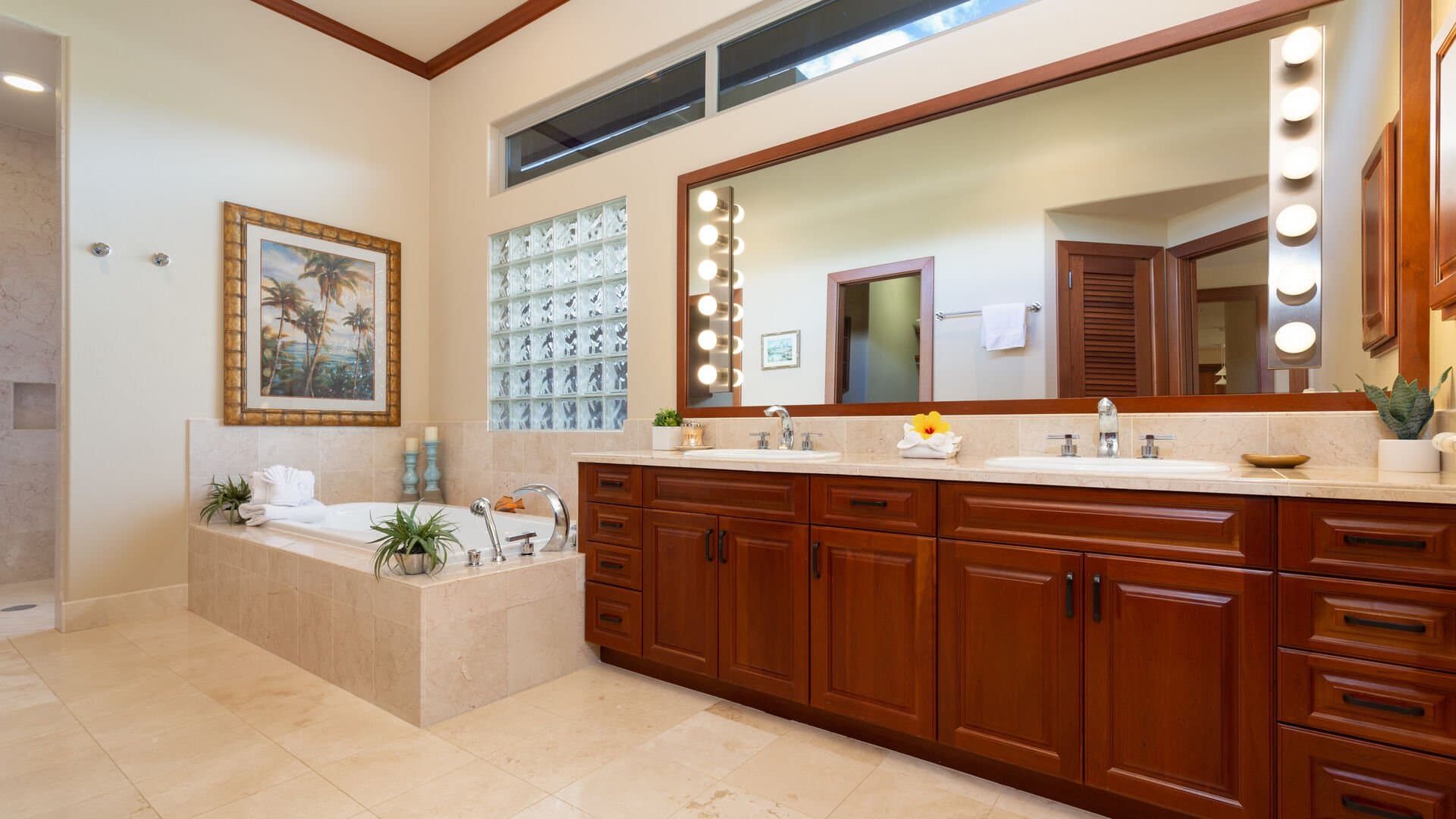 Hale Kanani - Image 19