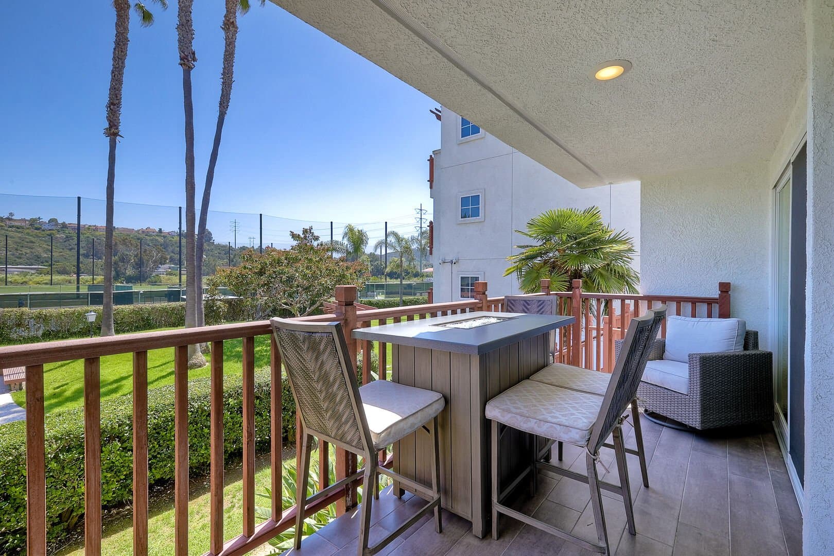 La Costa Lujo - Image 2