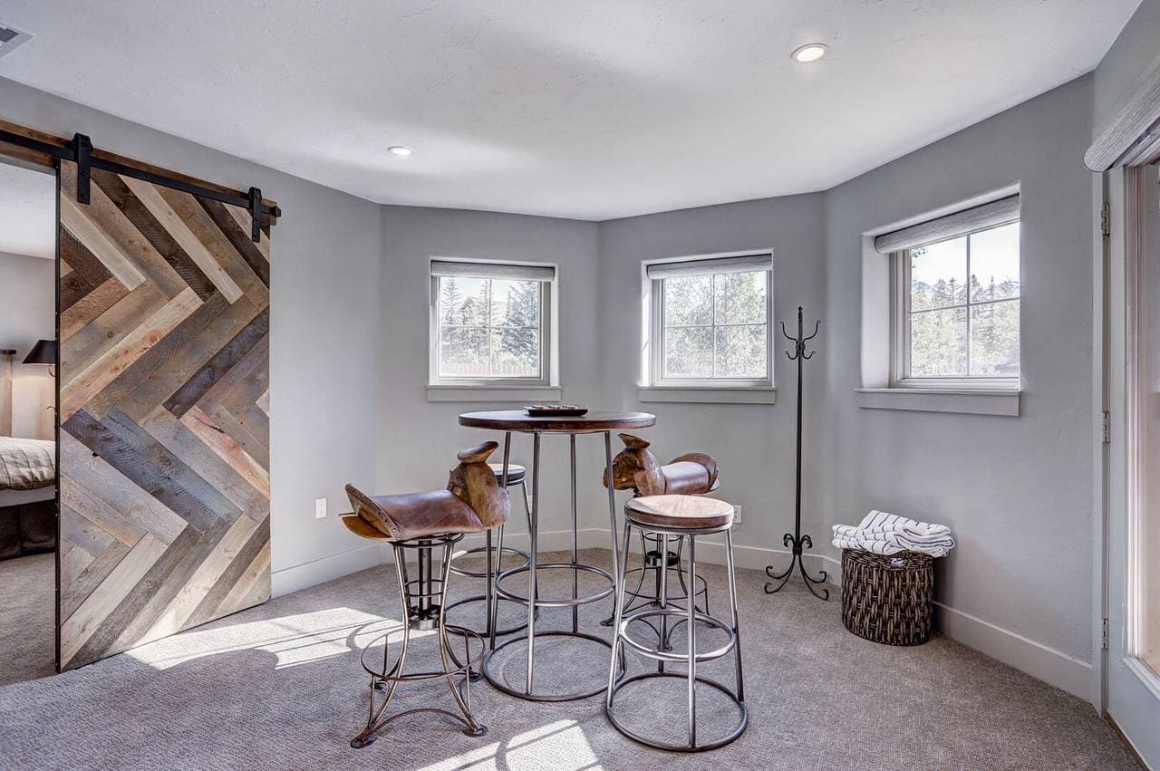 Creekside Escape - Image 37