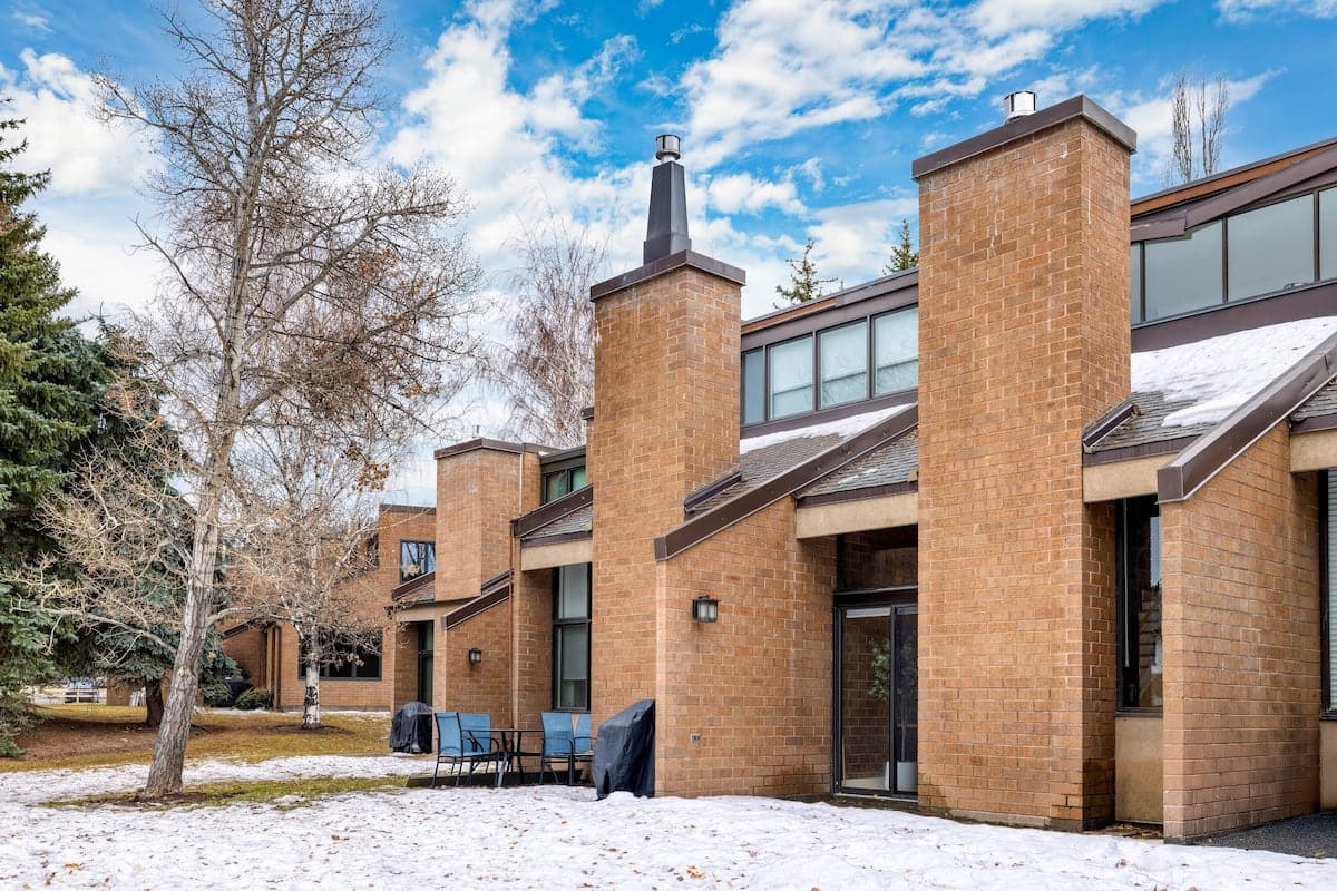 Parkside Condo - Image 2