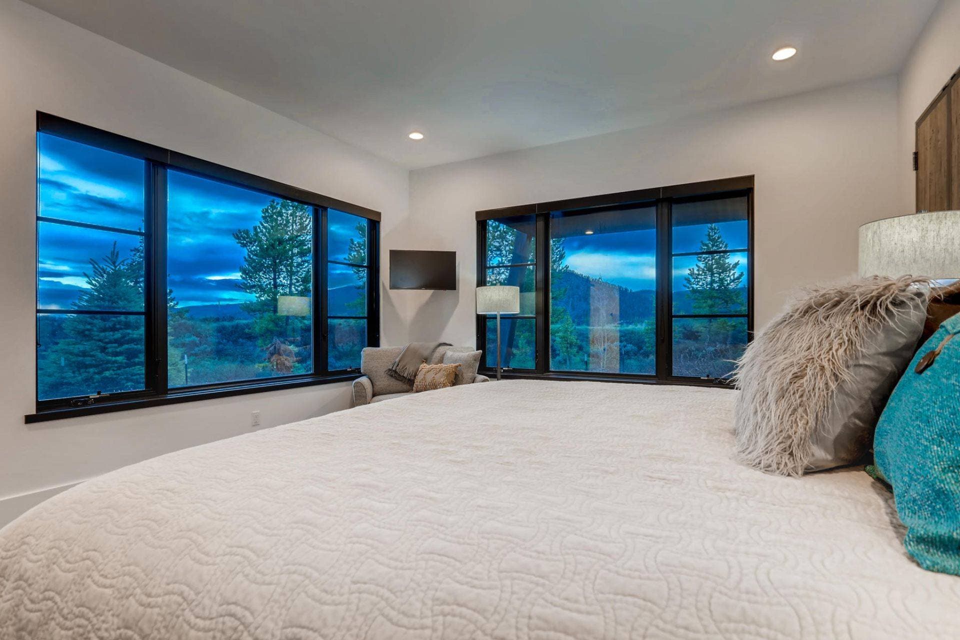 Iron Eagle Landing - Image 19