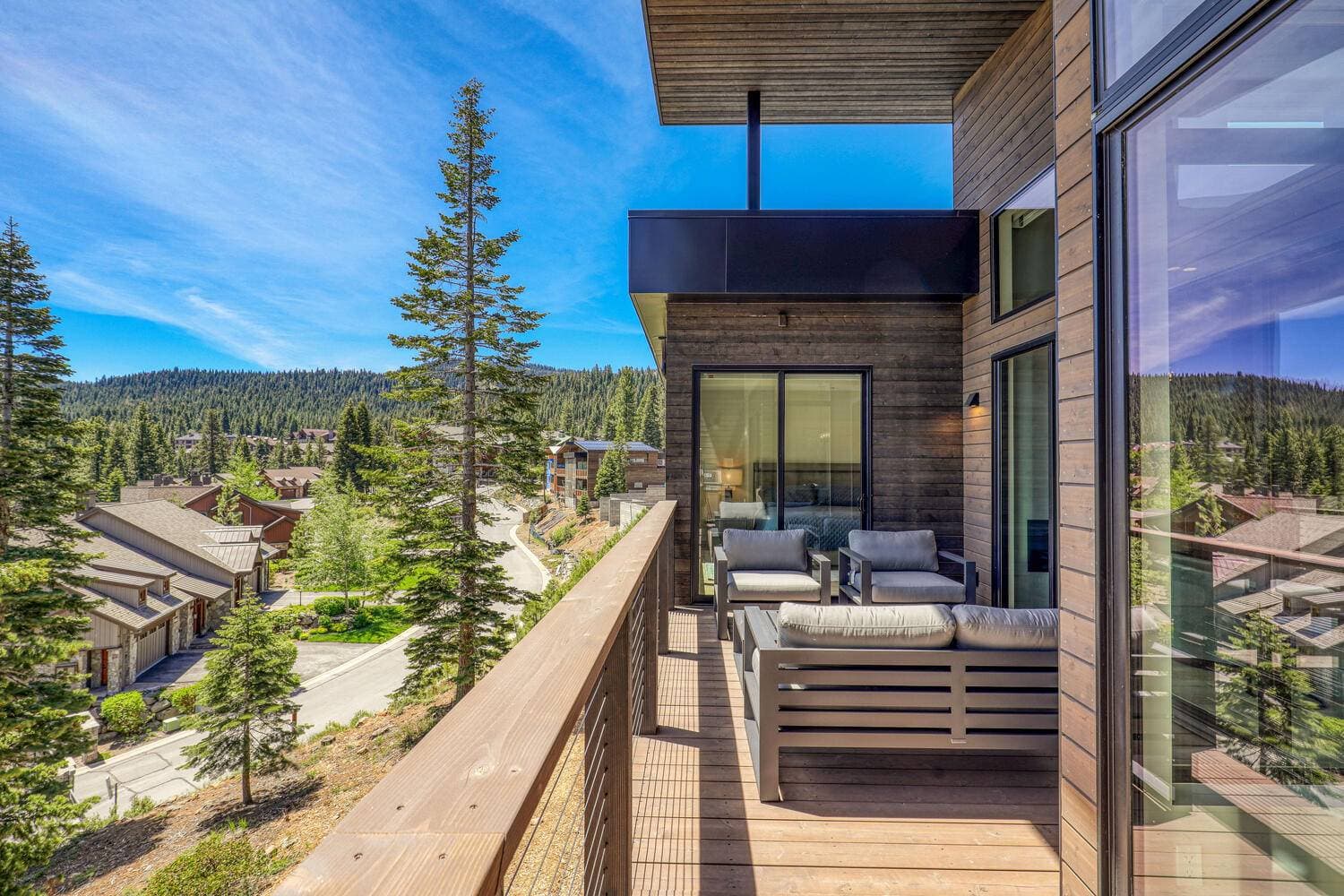 Larkspur Luxe - Image 25