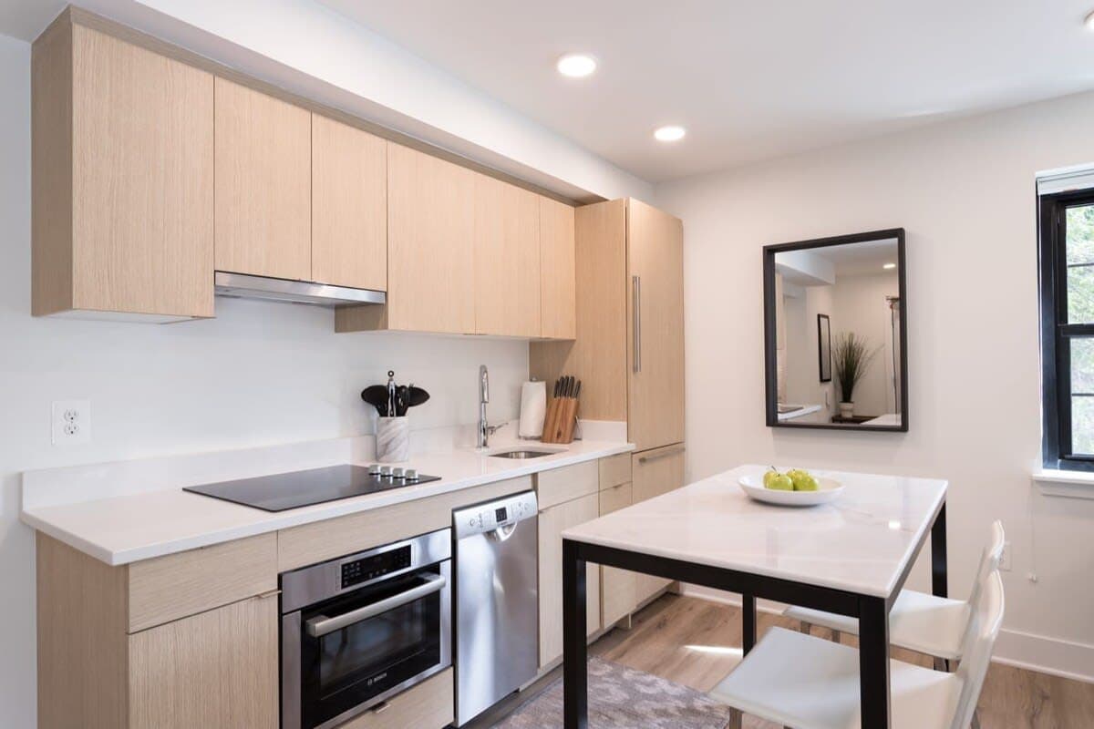 Uplifted Retreat Residence - Image 3