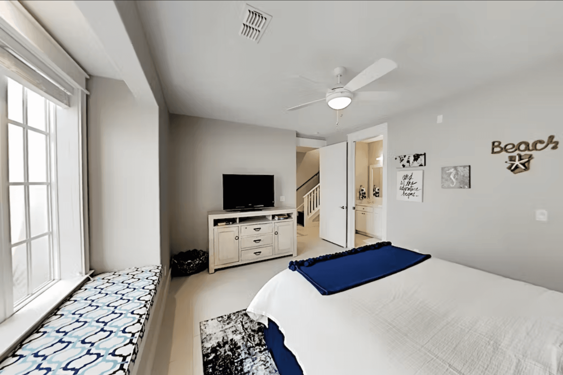 Parrots Cove - Image 18