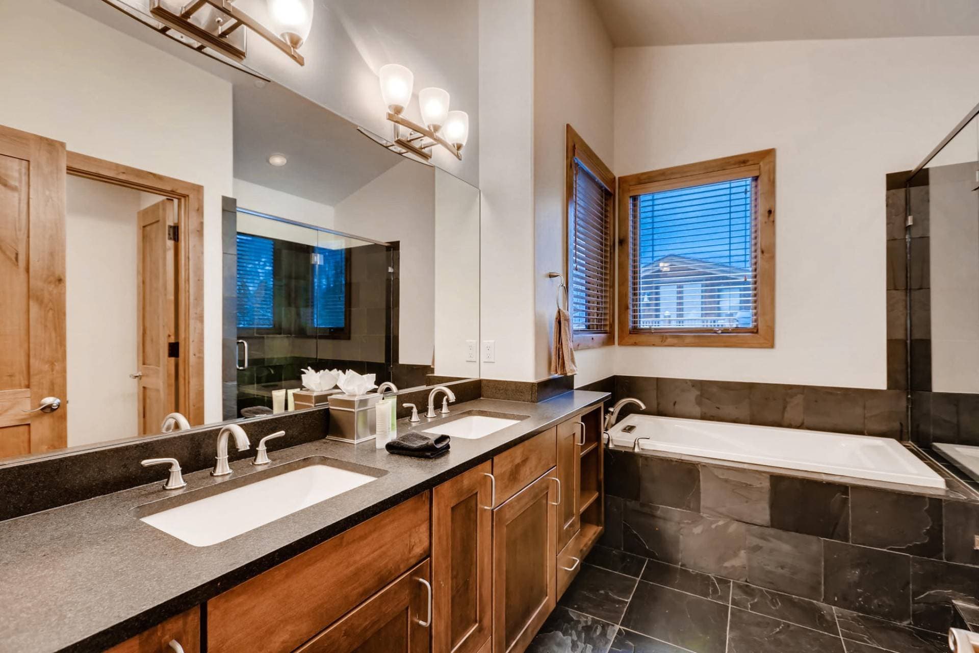 Union Creek House - Image 18