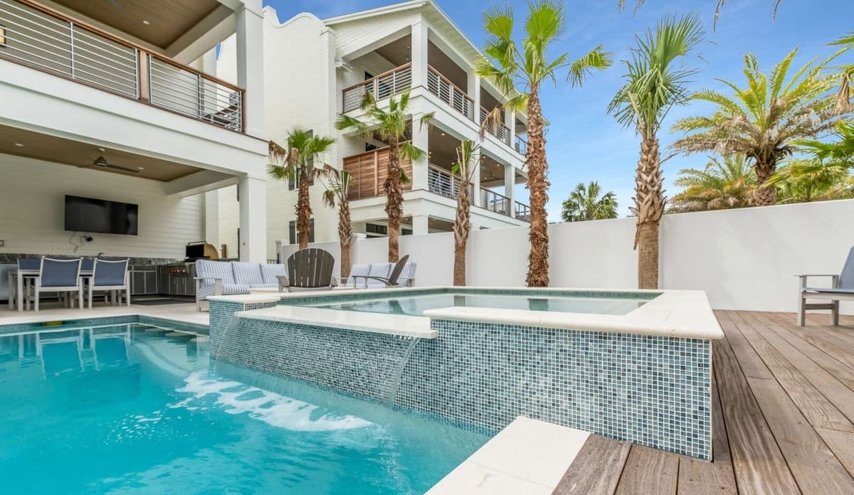 Sapphire Shores - Image 60